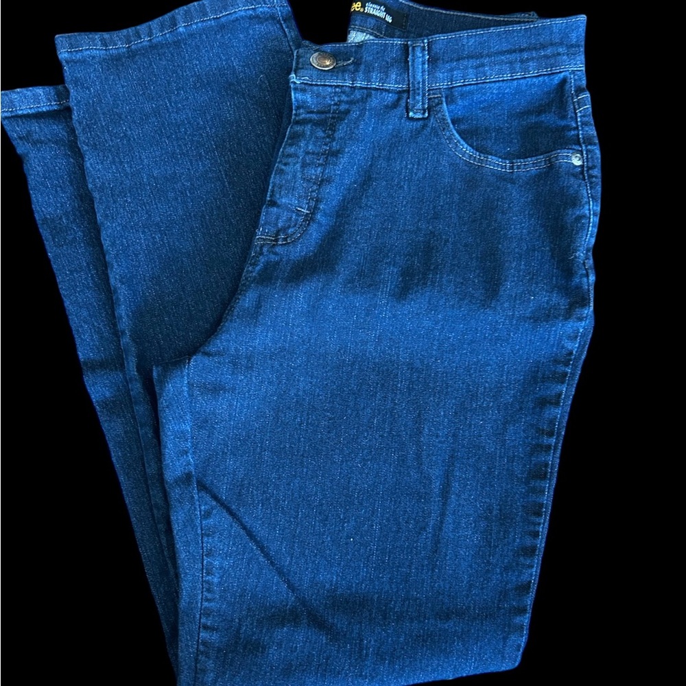 Lee